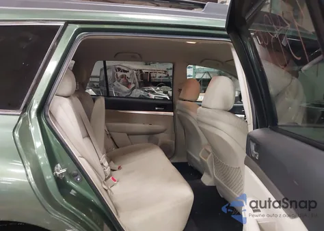 2010 Subaru Outback 2.5I Premium из США, поврежденный, VIN 4S4BRBCC8A1331688